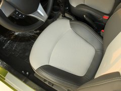 2011款 1.0L SX 自动 标准型