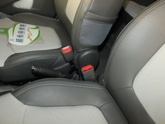 2011款 1.0L SX 自动 标准型