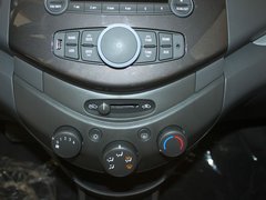 2011款 1.0L SX 自动 标准型