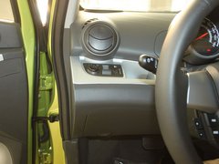2011款 1.0L SX 自动 标准型
