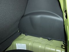 2011款 1.0L SX 自动 标准型