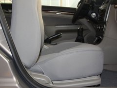 2011款 1.6L 手动 三厢豪华型