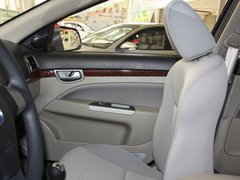 2011款 1.6L 手动 三厢豪华型