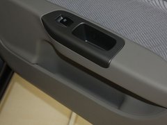 2011款 1.6L 手动 三厢豪华型