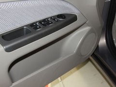 2011款 1.6L 手动 三厢豪华型