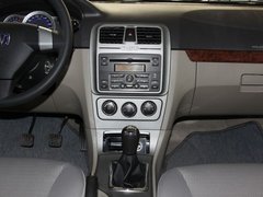 2011款 1.6L 手动 三厢豪华型
