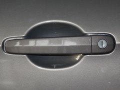 2011款 1.6L 手动 三厢豪华型