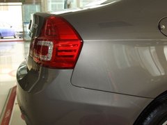 2011款 1.6L 手动 三厢豪华型
