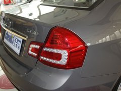 2011款 1.6L 手动 三厢豪华型