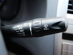 2011款 2.0L 手动 精英版