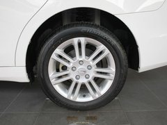 2011款 2.0L 自动 精英版