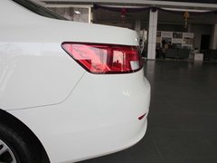 2011款 2.0L 自动 精英版