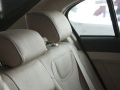 2011款 2.0L 自动 豪华版