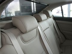2011款 2.0L 自动 豪华版