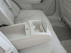 2011款 2.0L 自动 豪华版