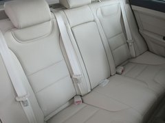 2011款 2.0L 自动 豪华版