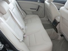2011款 2.0L 自动 豪华版