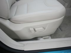 2011款 2.0L 自动 豪华版