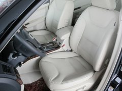 2011款 2.0L 自动 豪华版