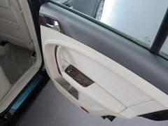 2011款 2.0L 自动 豪华版