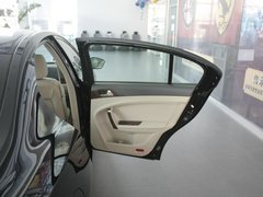 2011款 2.0L 自动 豪华版