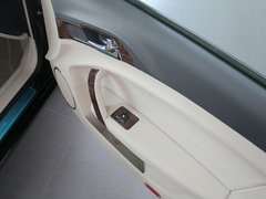 2011款 2.0L 自动 豪华版