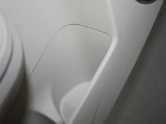 2011款 2.0L 自动 豪华版
