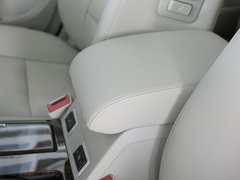 2011款 2.0L 自动 豪华版