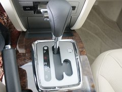 2011款 2.0L 自动 豪华版