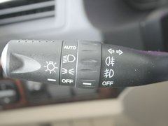 2011款 2.0L 自动 豪华版