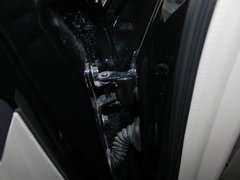 2011款 2.0L 自动 豪华版