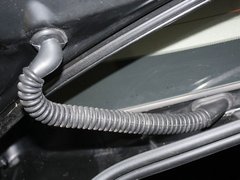 2011款 2.0L 自动 豪华版