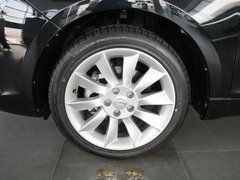 2011款 2.0L 自动 豪华版