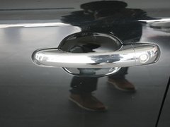 2011款 2.0L 自动 豪华版