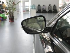 2011款 2.0L 自动 豪华版
