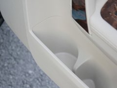 2011款 2.0L 自动 尊贵型