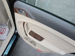 2011款 2.0L 自动 尊贵型