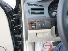 2011款 2.0L 自动 尊贵型