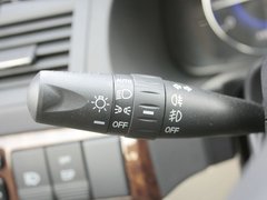 2011款 2.0L 自动 尊贵型