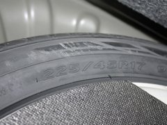 2011款 2.0L 自动 尊贵型