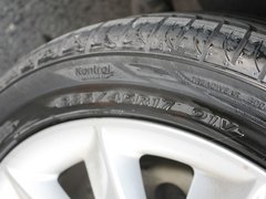 2011款 2.0L 自动 尊贵型