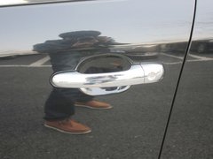 2011款 2.0L 自动 尊贵型