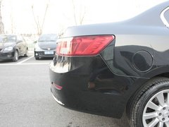 2011款 2.0L 自动 尊贵型