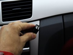 2011款 1.6 手动 尊逸型