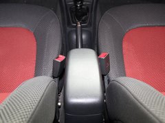 2011款 1.6 手动 尊逸型