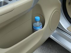 2011款 2.0T 手动 柴油两驱都市型 5座