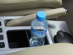 2011款 2.0T 手动 柴油两驱都市型 5座