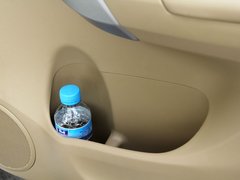 2011款 2.0T 手动 柴油两驱都市型 5座