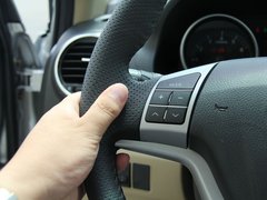 2011款 2.0T 手动 柴油两驱都市型 5座
