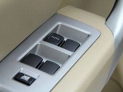 2011款 2.0T 手动 柴油两驱都市型 5座